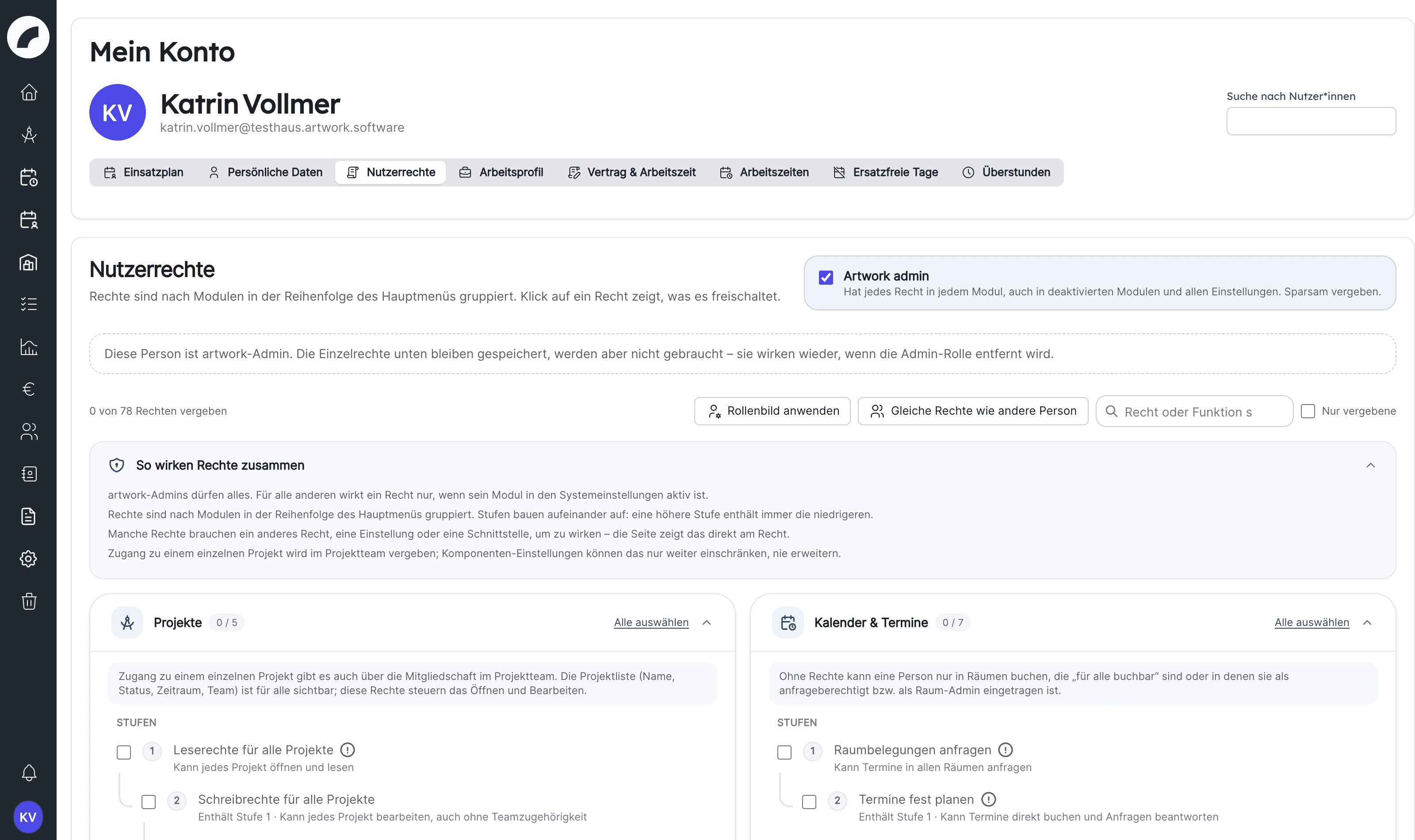 Der Reiter Nutzerrechte mit Admin-Schalter, Rollenbild-Auswahl und den Rechten je Modul
